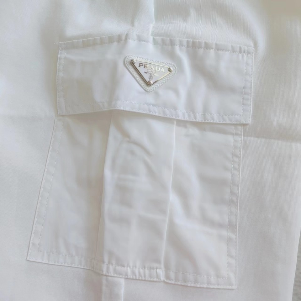 PRADA普拉达PRD 24SS 侧尼龙口袋工装棉质短裤