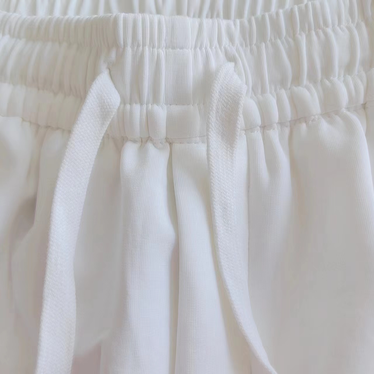 PRADA普拉达PRD 24SS 侧尼龙口袋工装棉质短裤