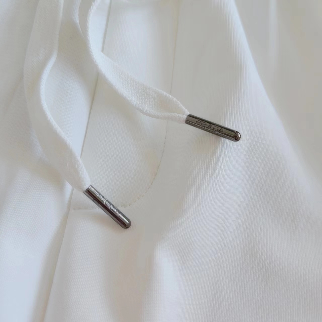 PRADA普拉达PRD 24SS 侧尼龙口袋工装棉质短裤