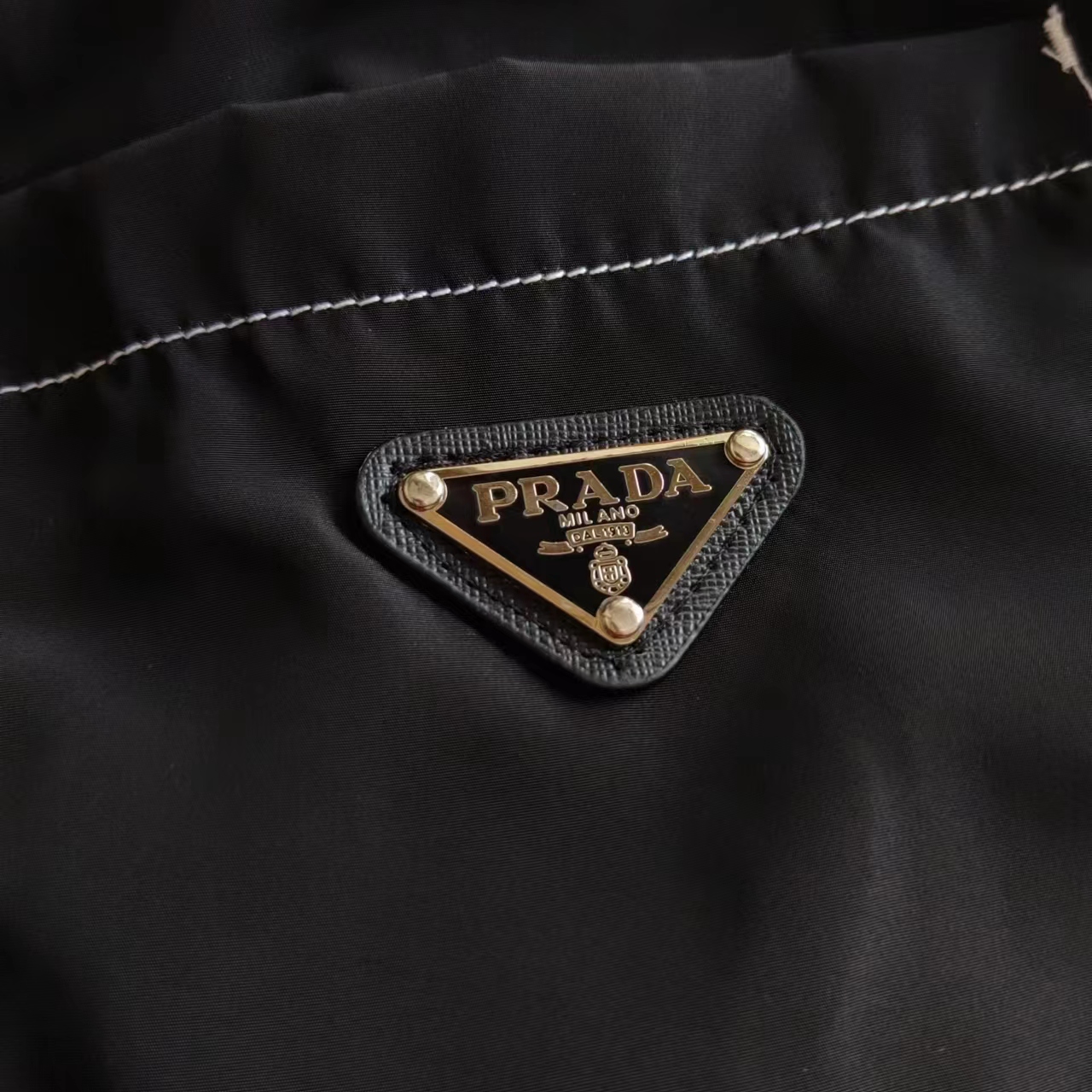 PRADA 普拉达 明线牵线LOGO标识工装短裤