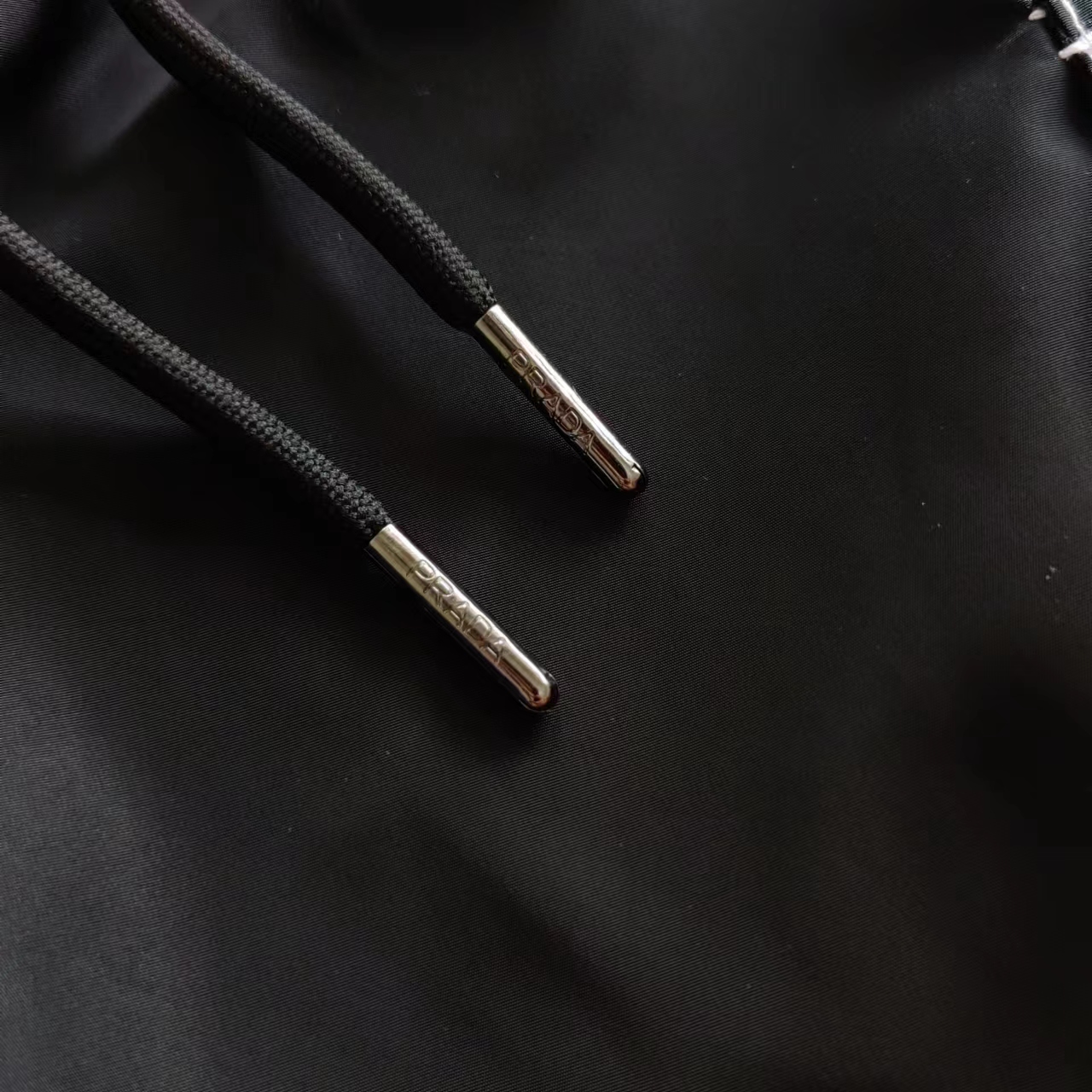 PRADA 普拉达 明线牵线LOGO标识工装短裤