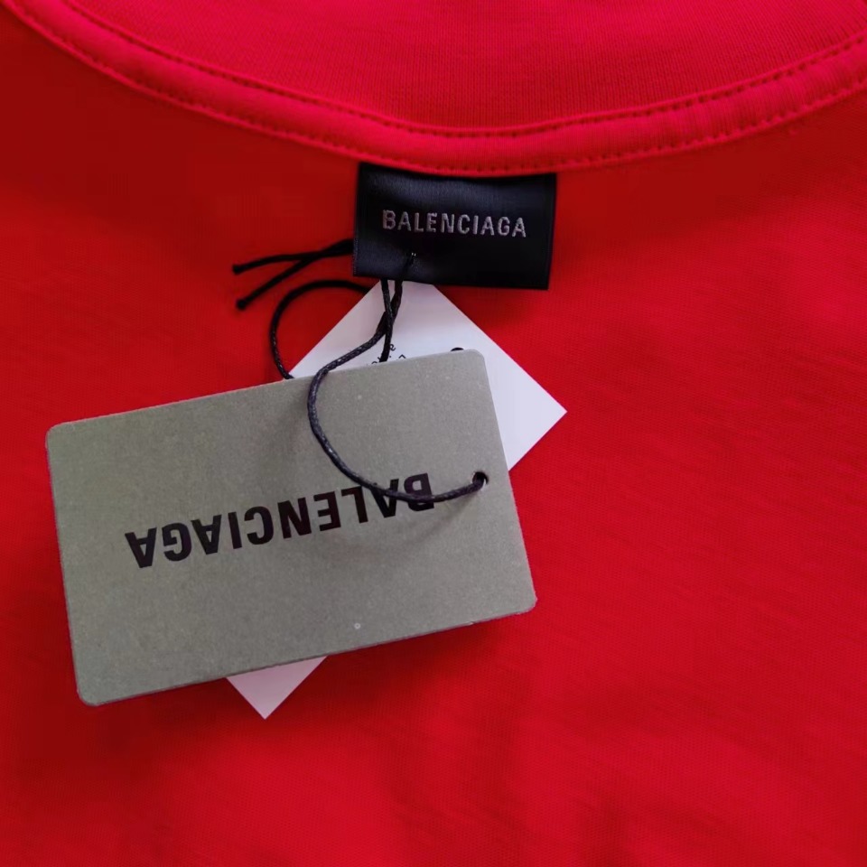 巴黎世家 Balenciaga 模糊前后Logo短袖 袖口下摆采用磨烂工艺 双线的针法加持