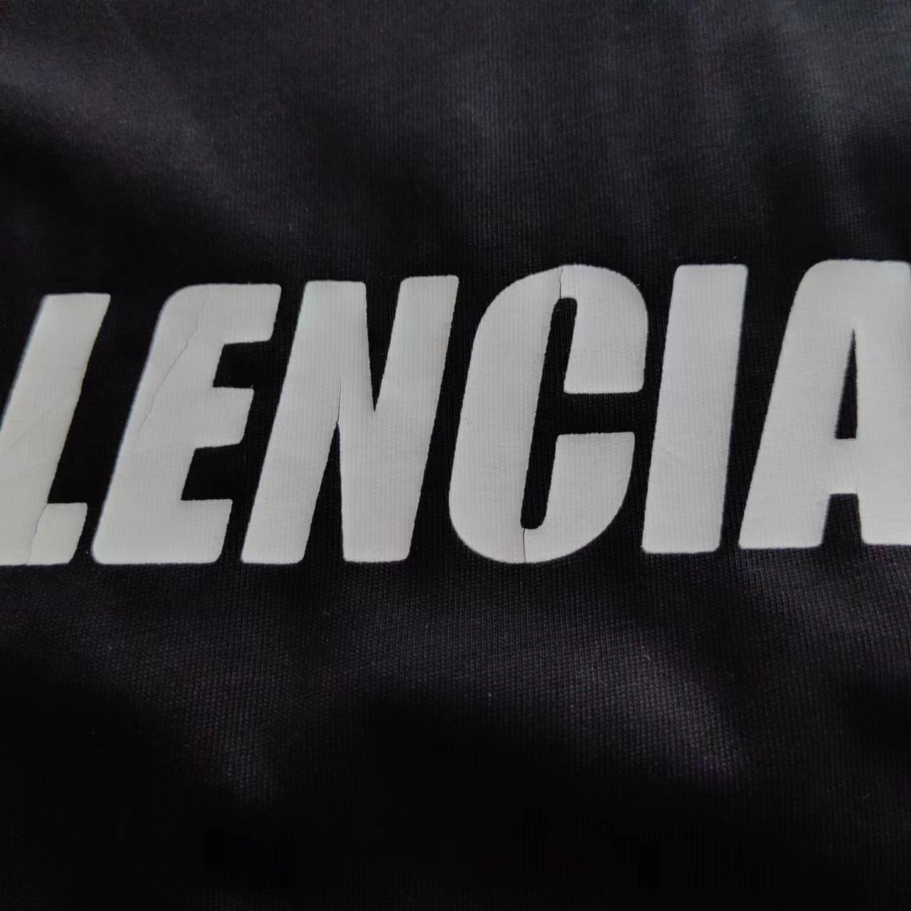 巴黎世家 Balenciaga洗水大破坏Logo撕裂短袖