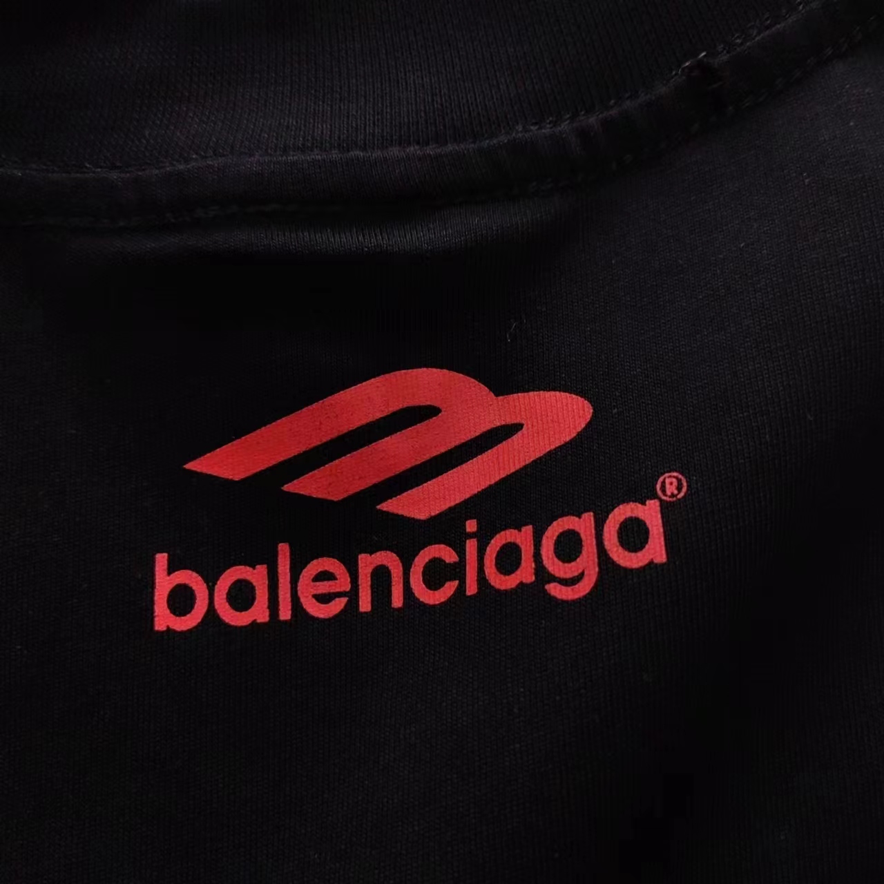 巴黎世家Balenciaga 满Logo赛车服短袖T桖 白色黑色