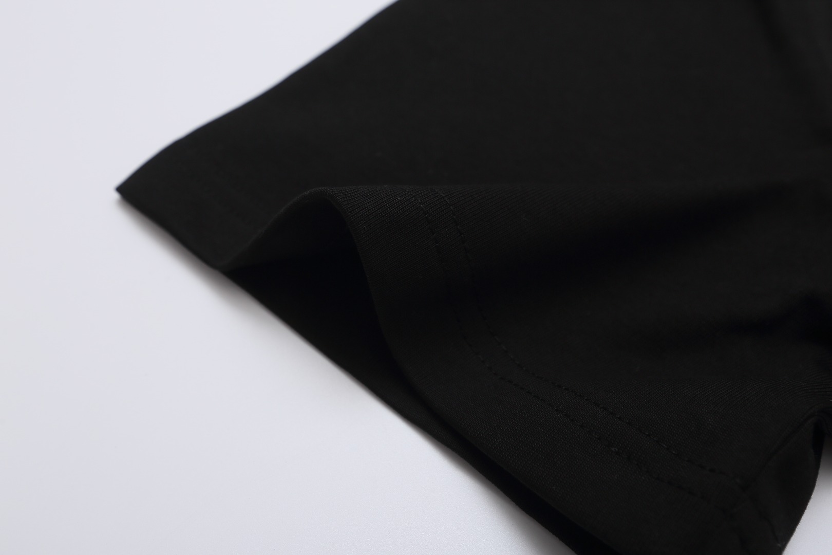 Balenciaga/巴黎世家 硅胶爆裂纹Logo短袖T恤 白色 黑色