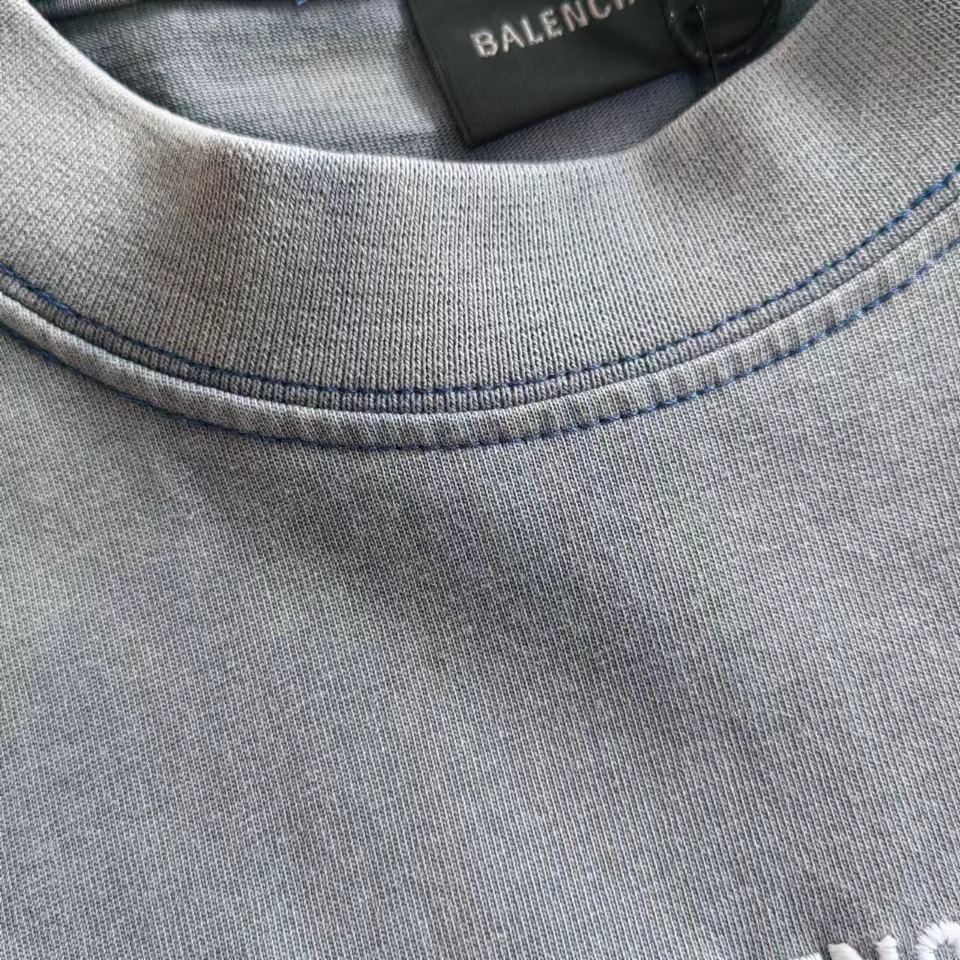 巴黎世家Balenciag Be kind 牙刷绣短袖 刺绣