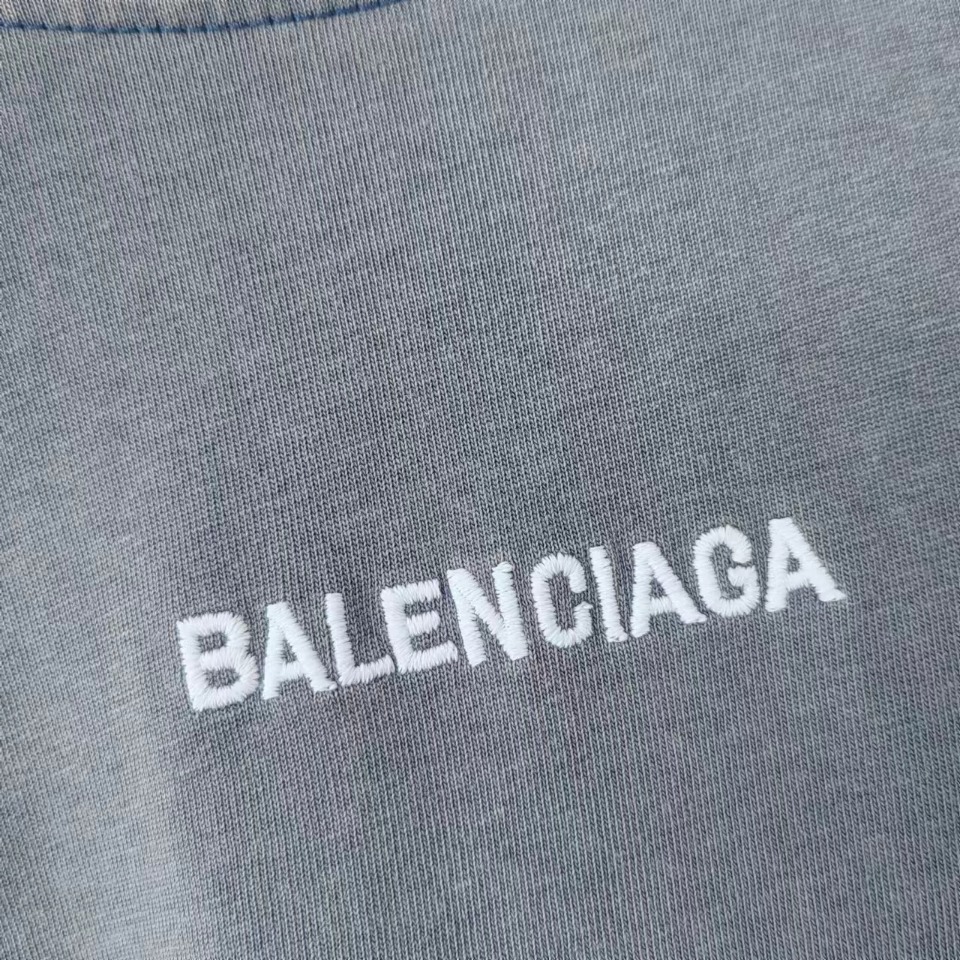巴黎世家Balenciag Be kind 牙刷绣短袖 刺绣