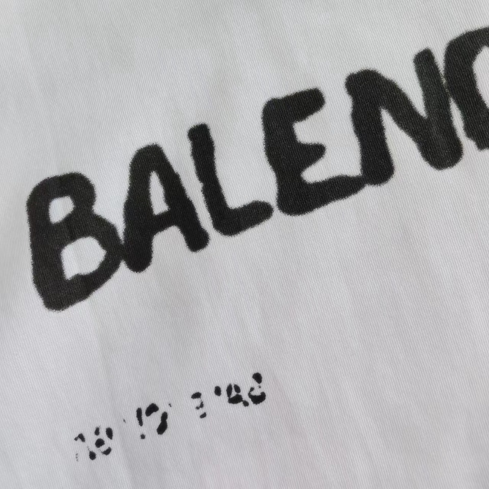 巴黎世家Balenciaga 模糊阴影logo短袖 巴黎世家模糊短袖粉色 白色 黑色