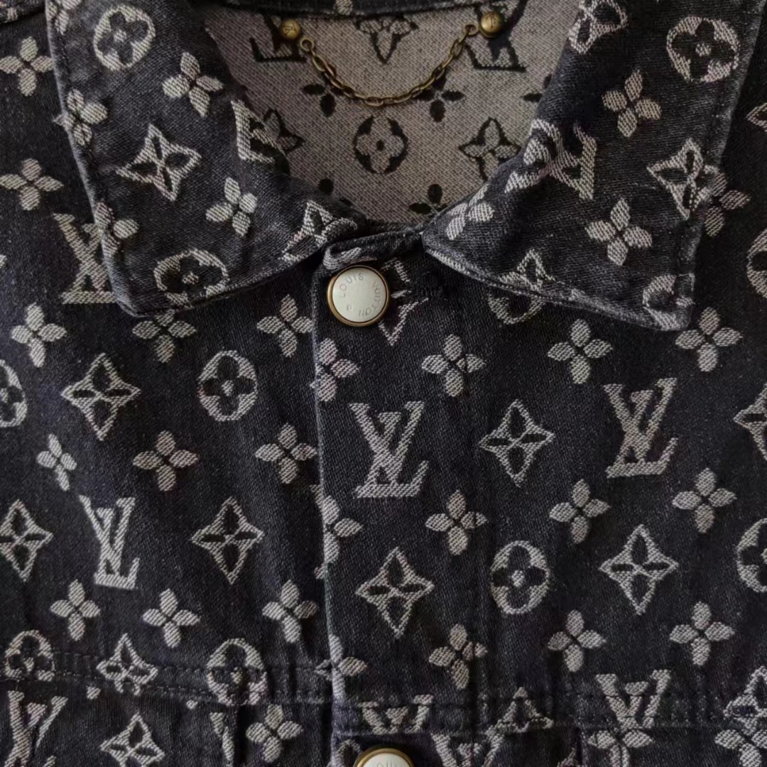 Louis Vuitton & LV路易威登满印简约满印提花logo牛仔夹克外套