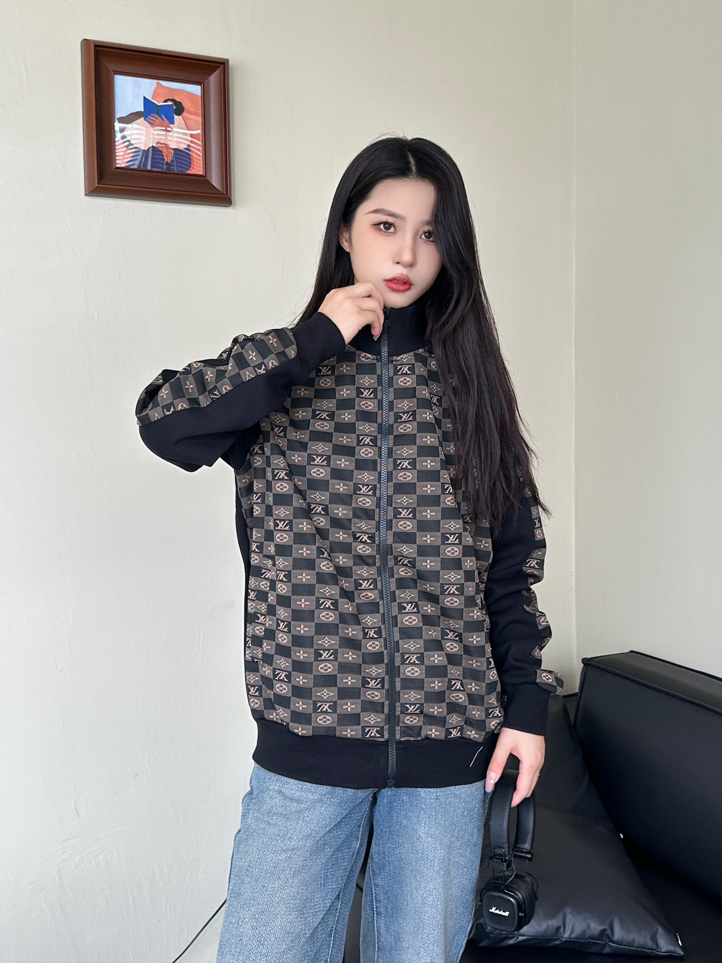 模特上身效果 LouisVuittion/路易威登 24SS拼接棋盘格外套