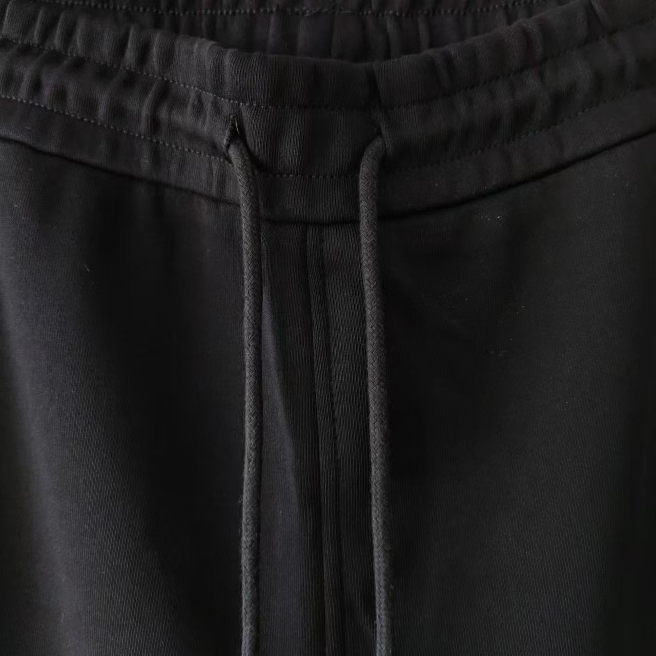 Loewe/罗意威 24SS镶入式工艺刺绣字母logo长裤