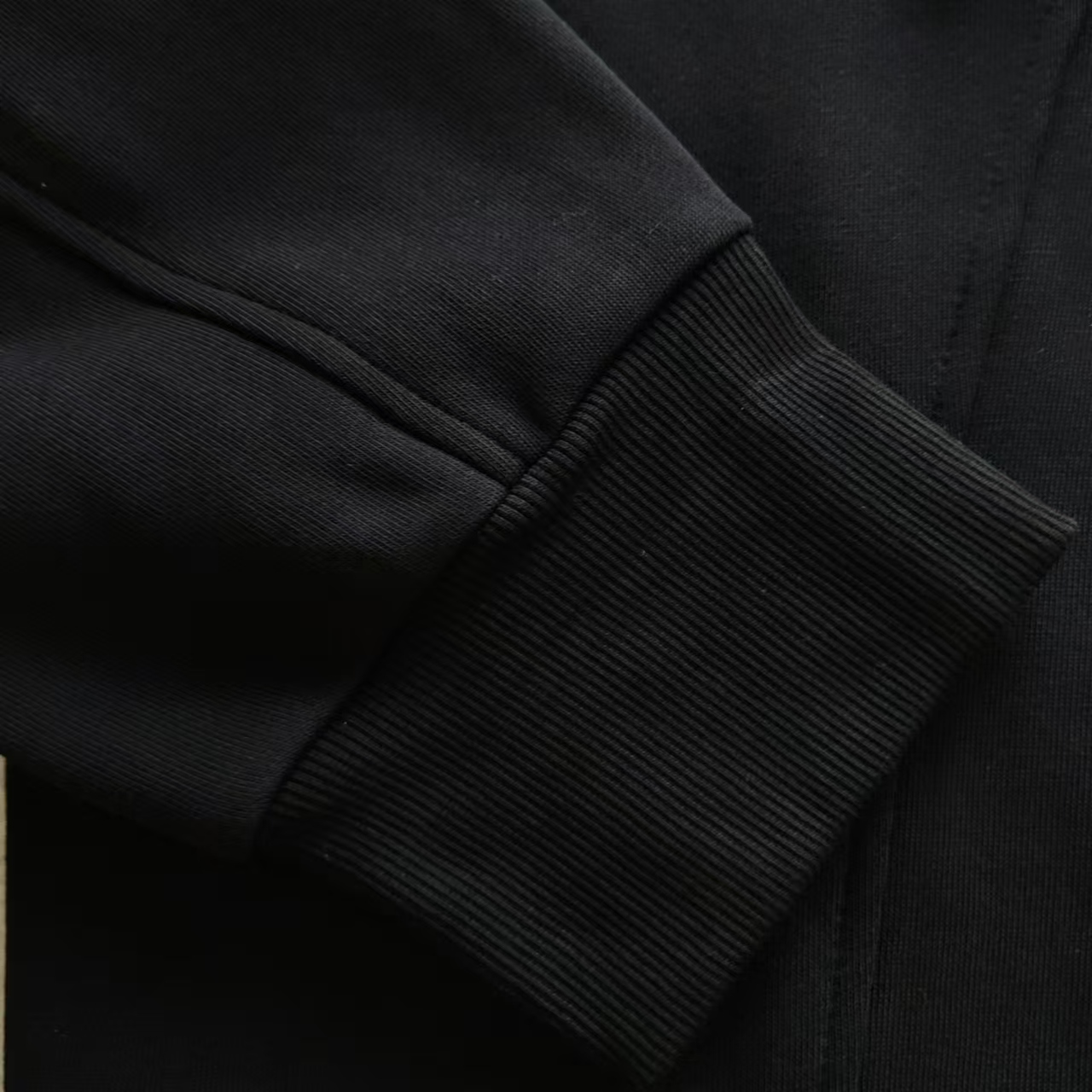 Loewe/罗意威 24SS镶入式工艺刺绣字母logo长裤