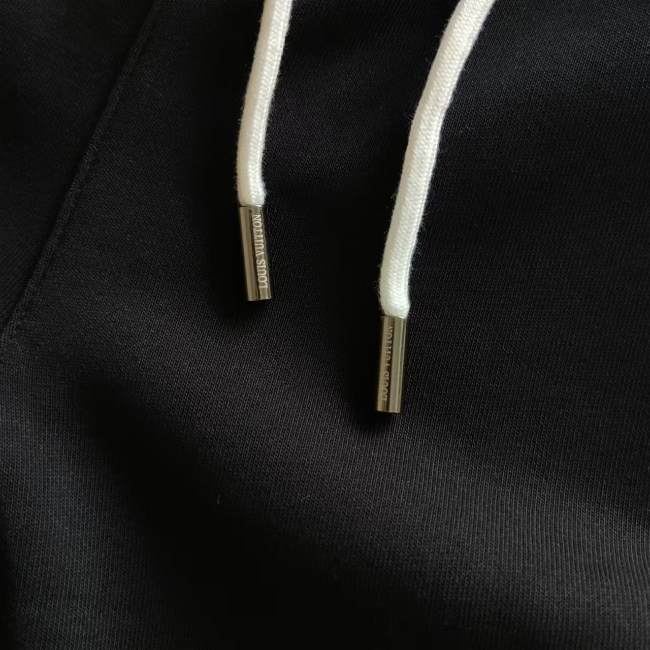LOUIS VUITTON/路易威登 24SS侧边老花Logo拼接长裤