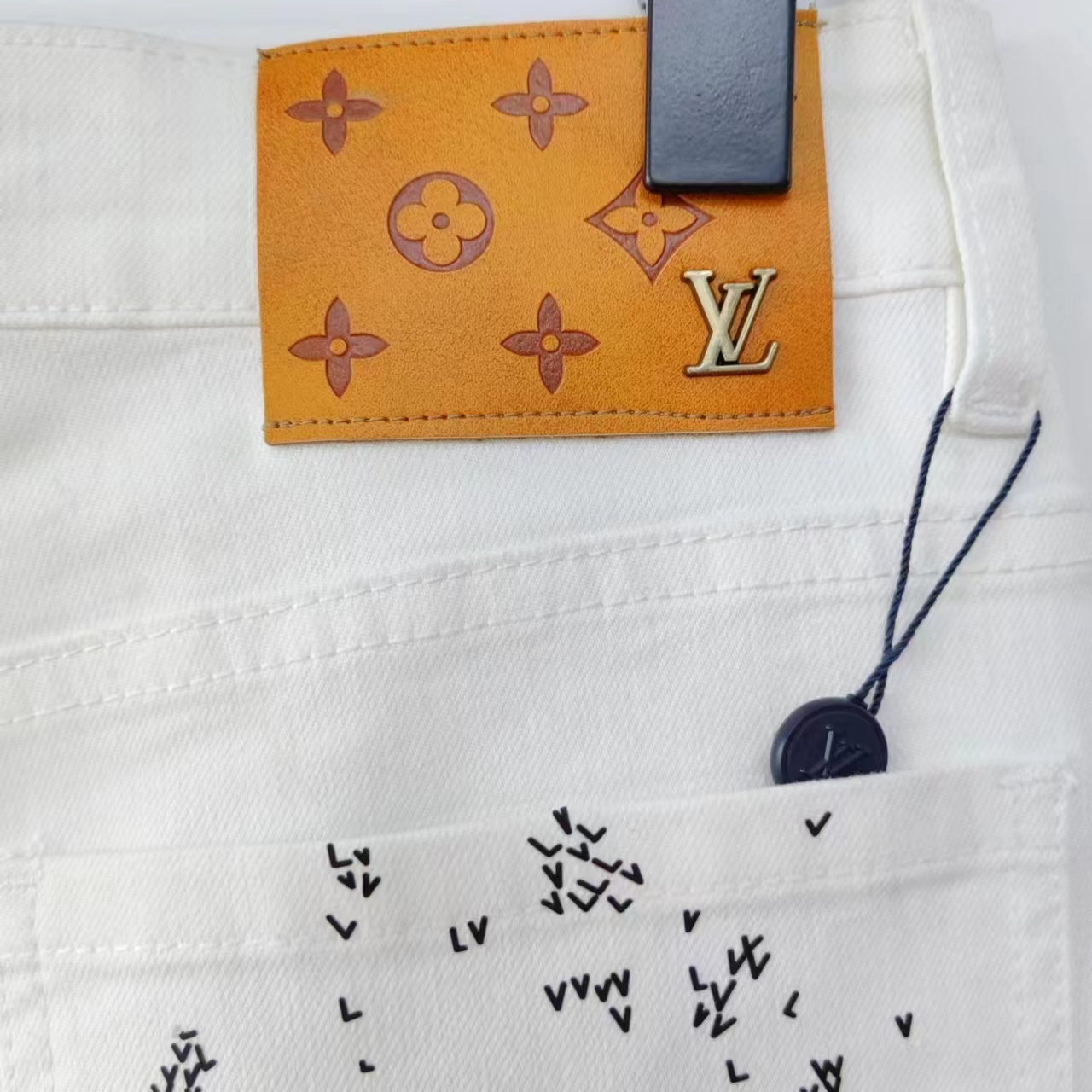 Louis Vuitton /路易威登 水洗经典印花黑百双色牛仔裤 黑 白