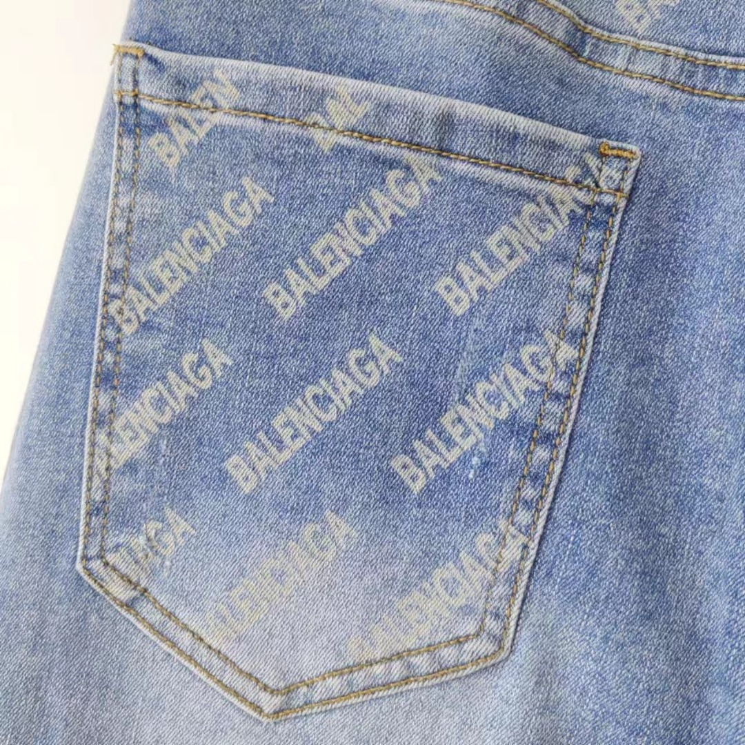 巴黎世家Balenciaga 经典字母满印logo仔长裤