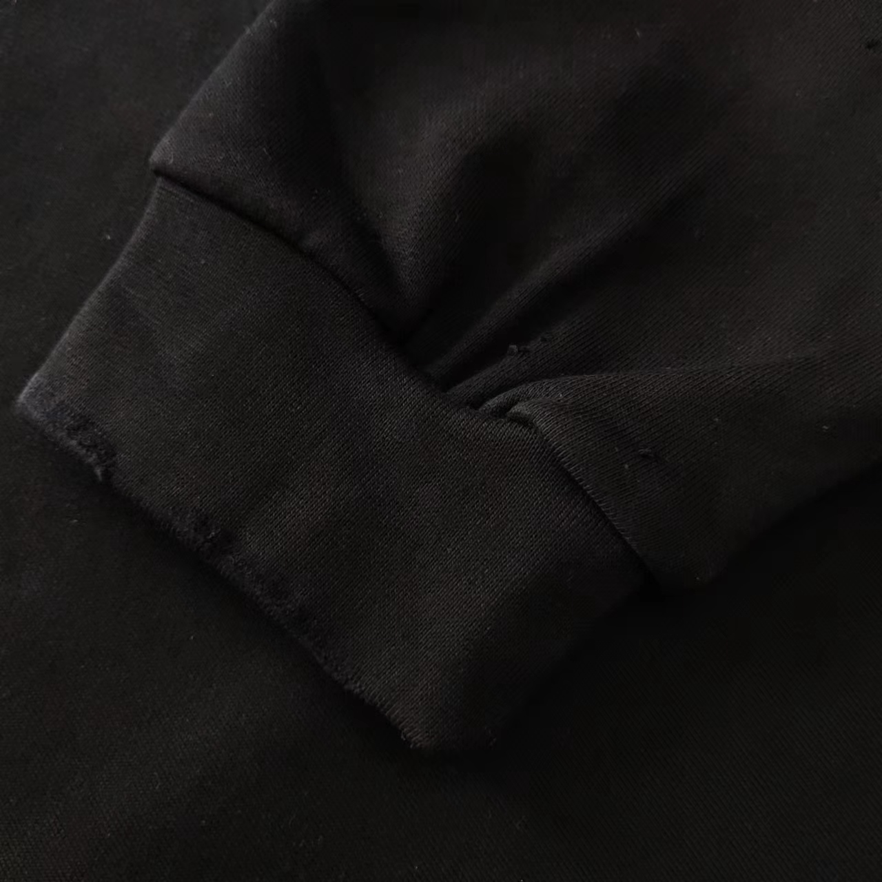 巴黎世家Balenciagg 新款前后中间字母烫钻卫衣 黑色