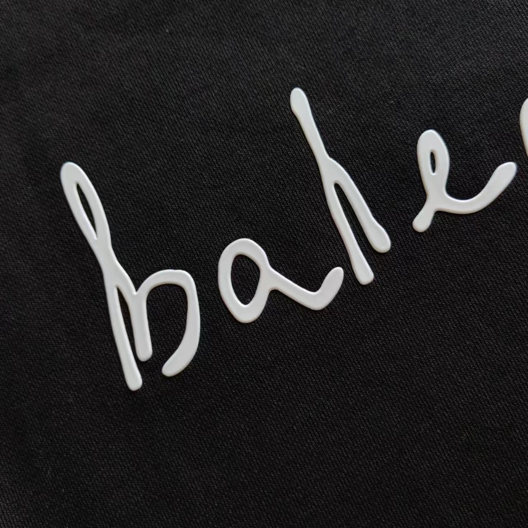 巴黎世家Balenciag 七夕限定爱心联名连帽卫衣 黑色