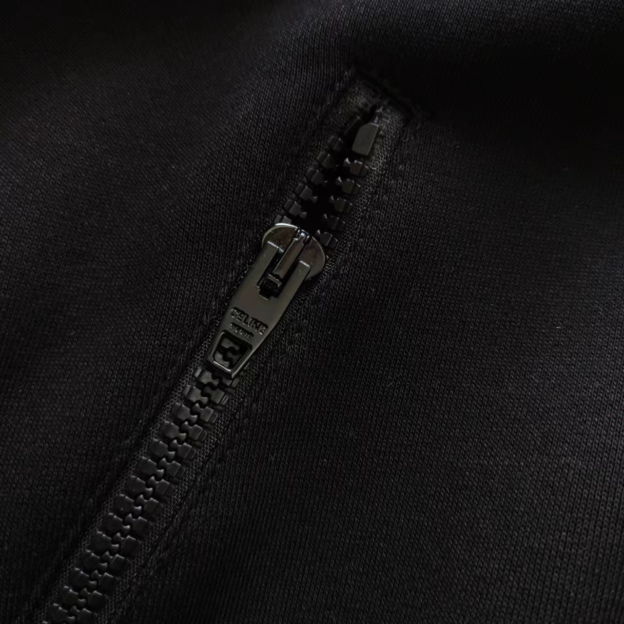 CELINE 赛琳 进口机器高密度刺绣字母logo拉链夹克外套 黑色
