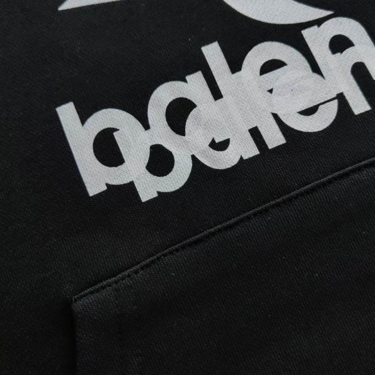 巴黎世家 Balenciaga 重影前后印花圆领卫衣