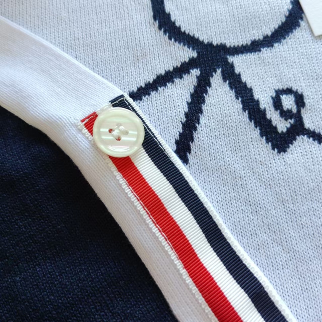 THOM BROWNE 汤姆布朗 .TB经典火柴人小狗图案针织毛衣五扣开衫