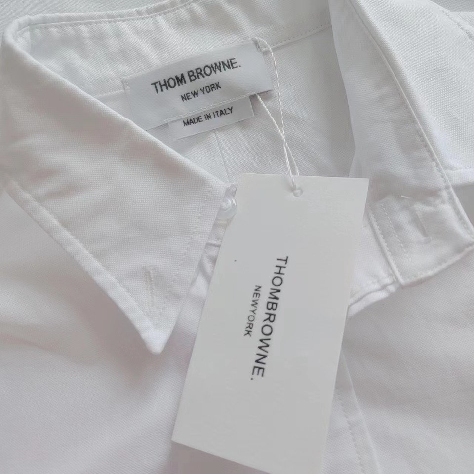 THOM BROWNE 汤姆布朗.新款袖子刺绣鲸鱼图案斜纹环绕牛津纺长袖衬衣