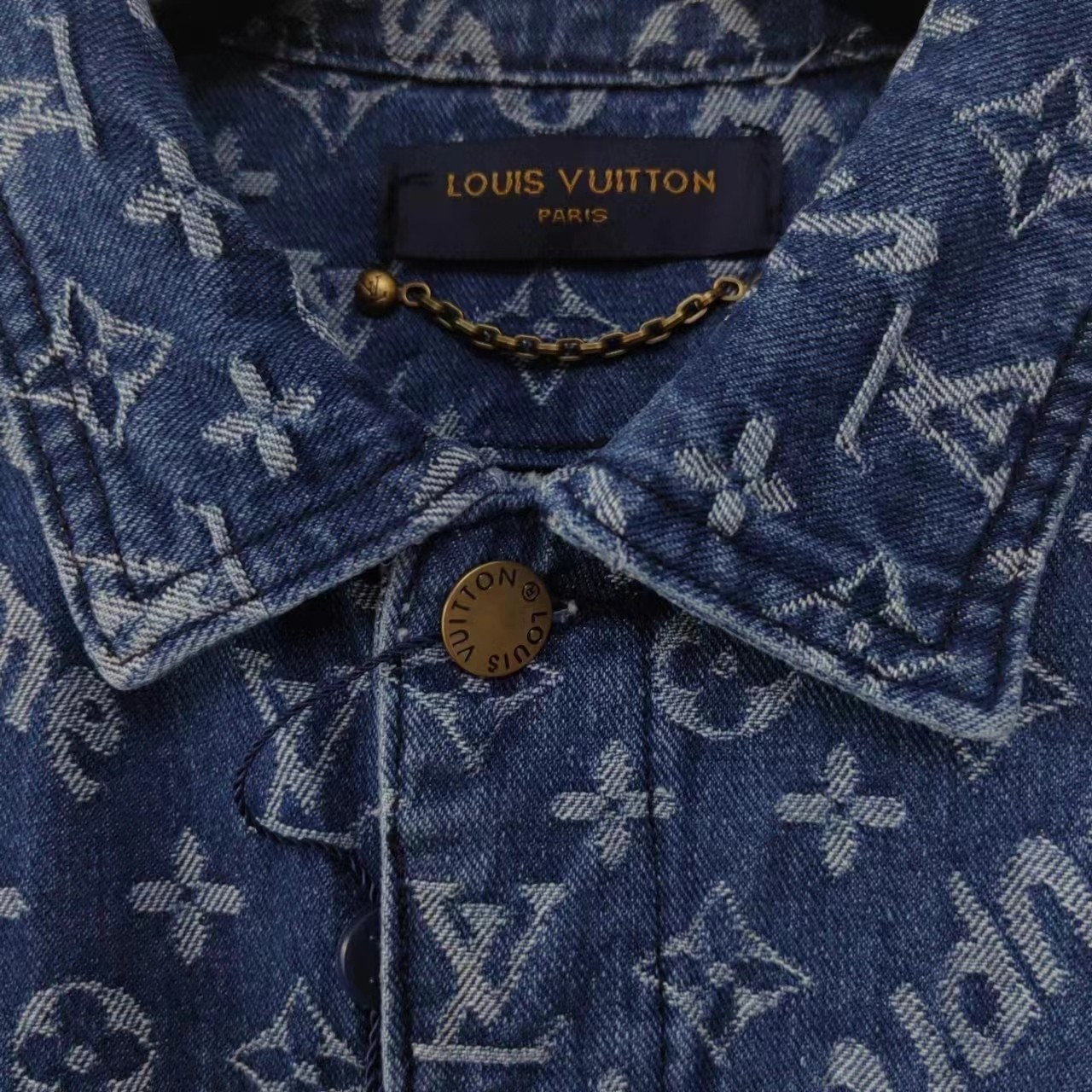 路易威登Louis Vuttion Supreme 联名印花牛仔外套