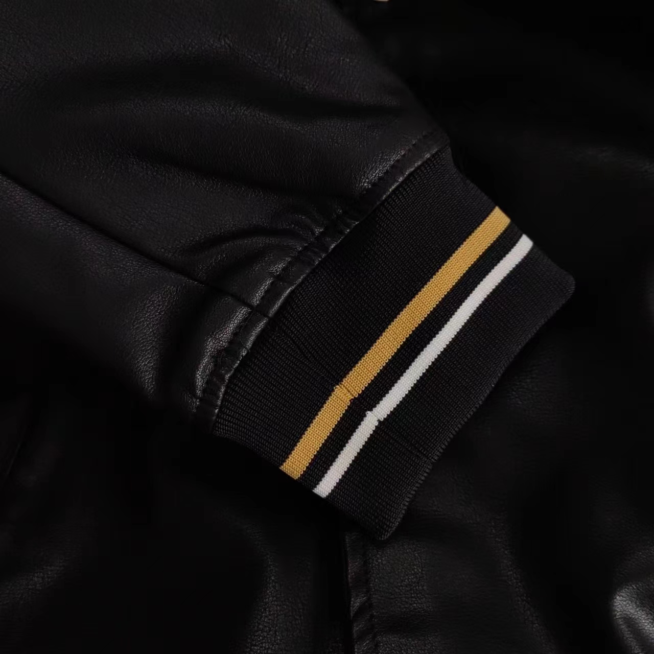 GIVENCHY 纪梵希单排扣皮衣棒球服夹克