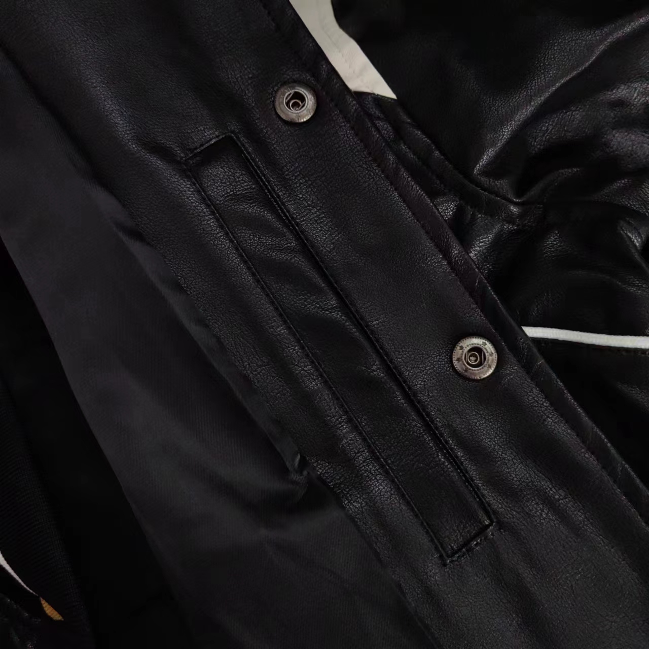 GIVENCHY 纪梵希单排扣皮衣棒球服夹克