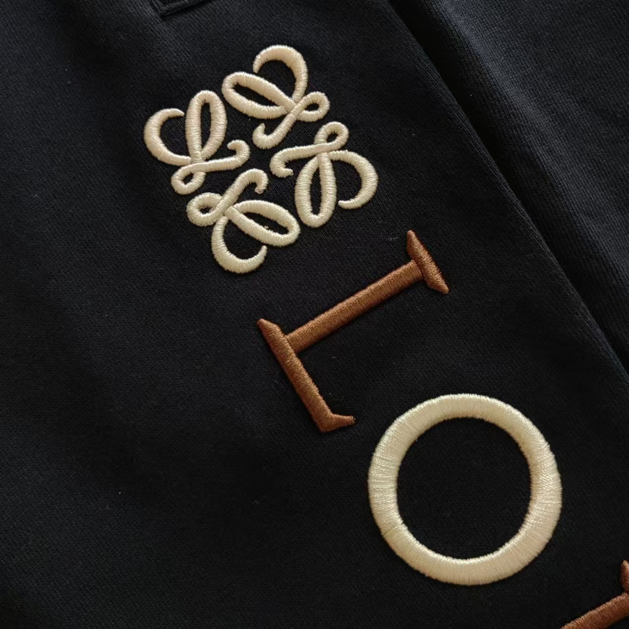 罗意威/Loewe 撞色立体字母logo刺绣休闲长裤 黑色