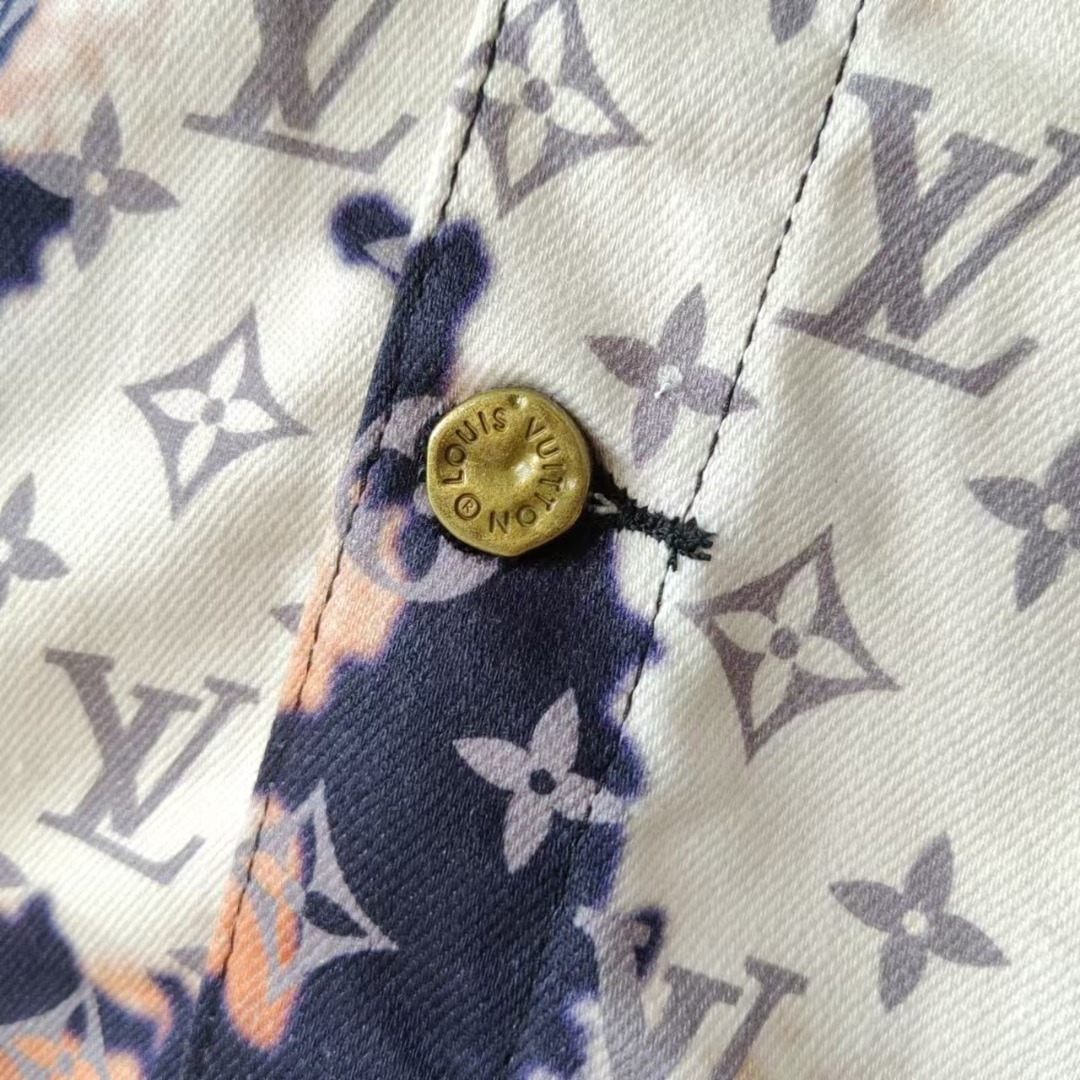 LV&路易威登 Louis Vuitton 渐变提花经典联名系列水洗满印牛仔外套