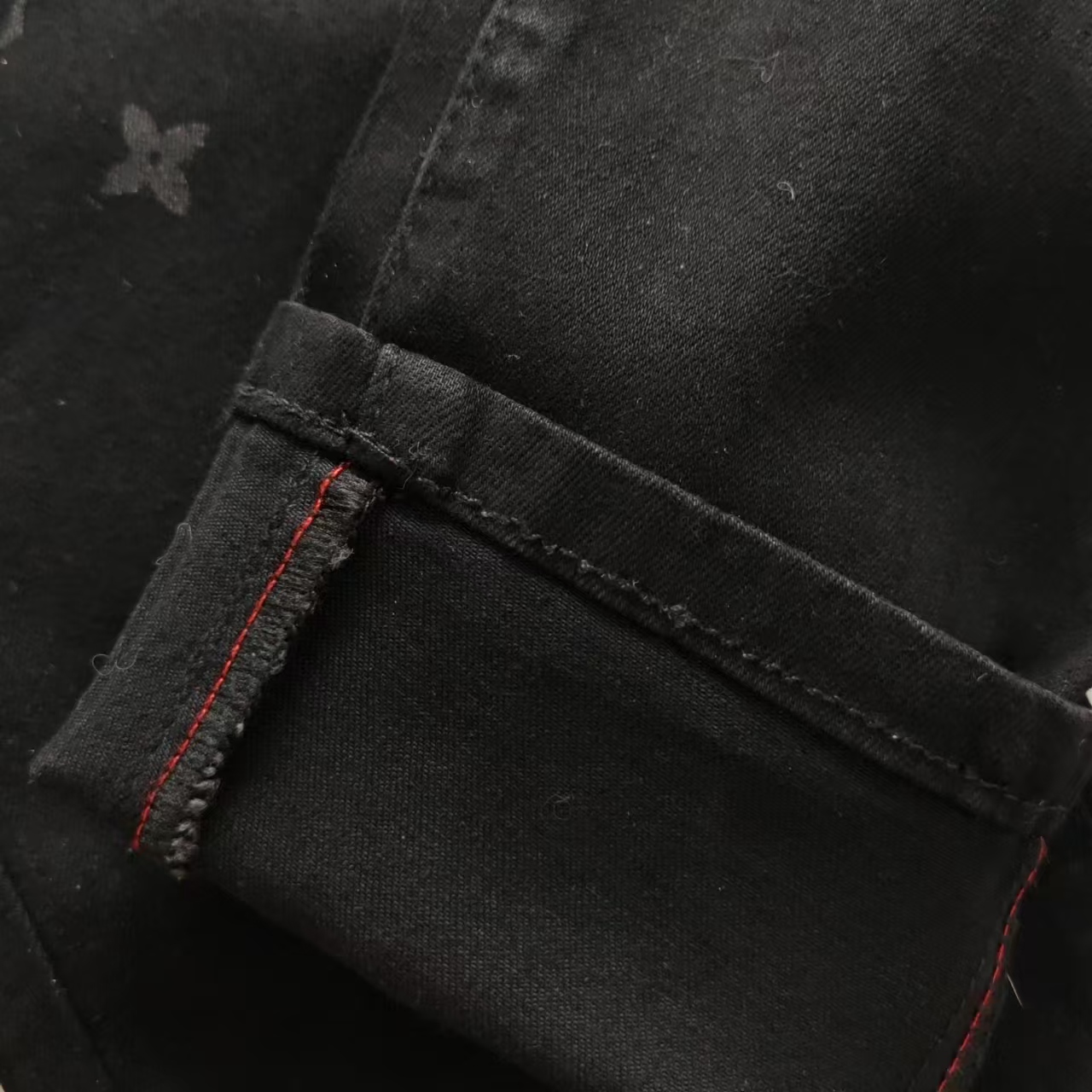 Louis Vuitton /路易威登 经典满印老花LOGO水洗牛仔裤