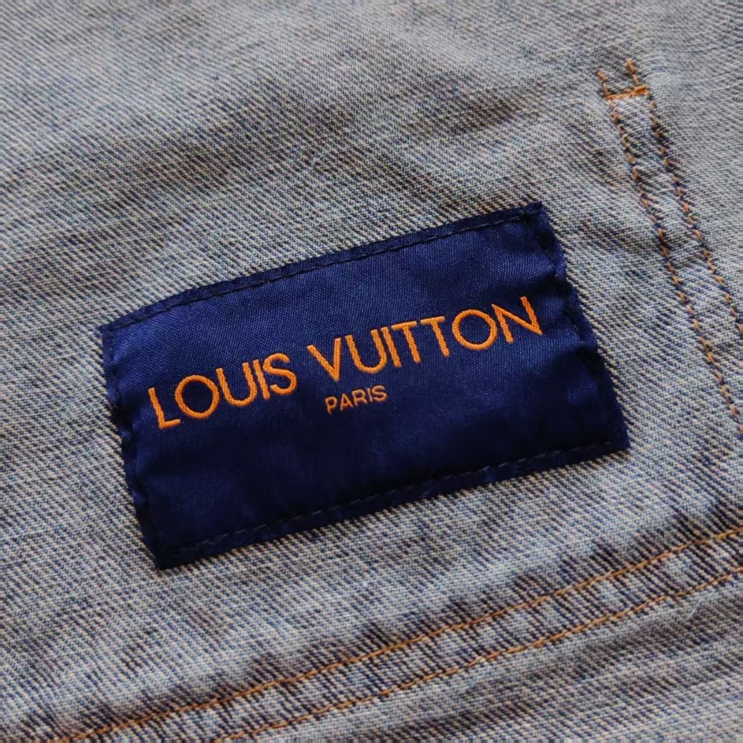 LOUIS VUITTON &路易威登LV压花牛仔衣