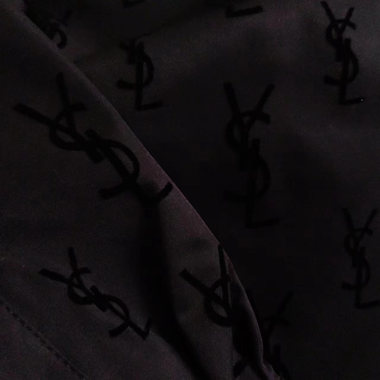 细节图 YSL圣罗兰 新款植绒满印衬衫