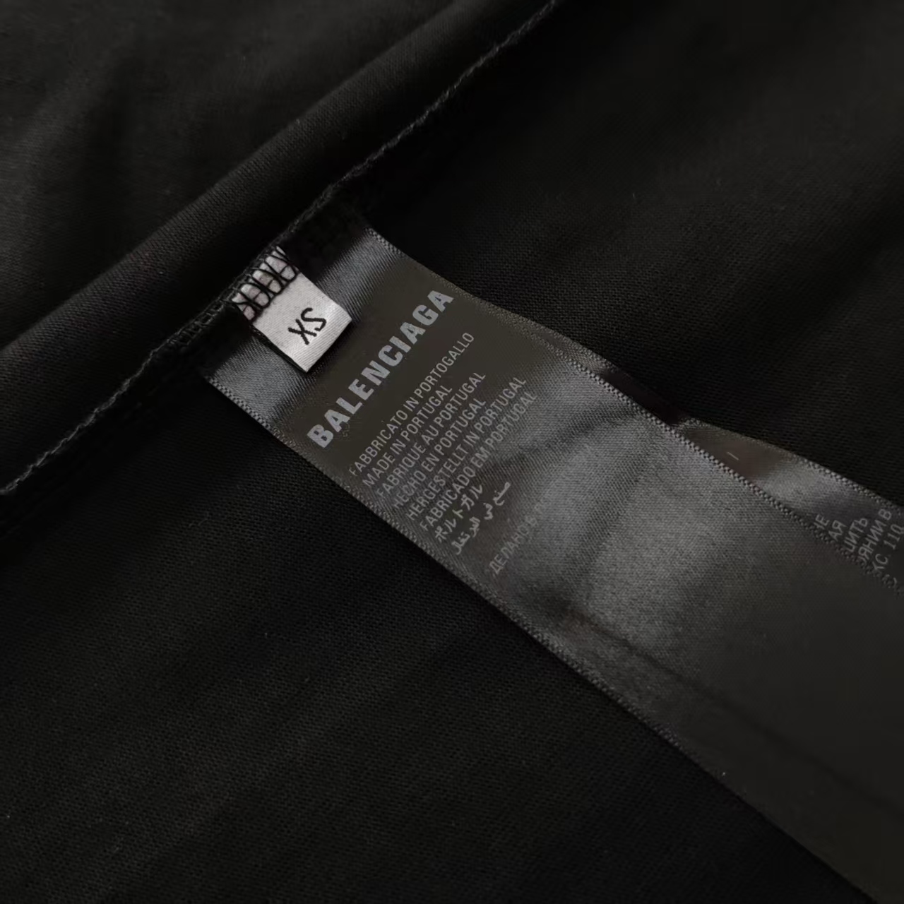 巴黎世家Balenciag 七夕限定爱心联名短袖