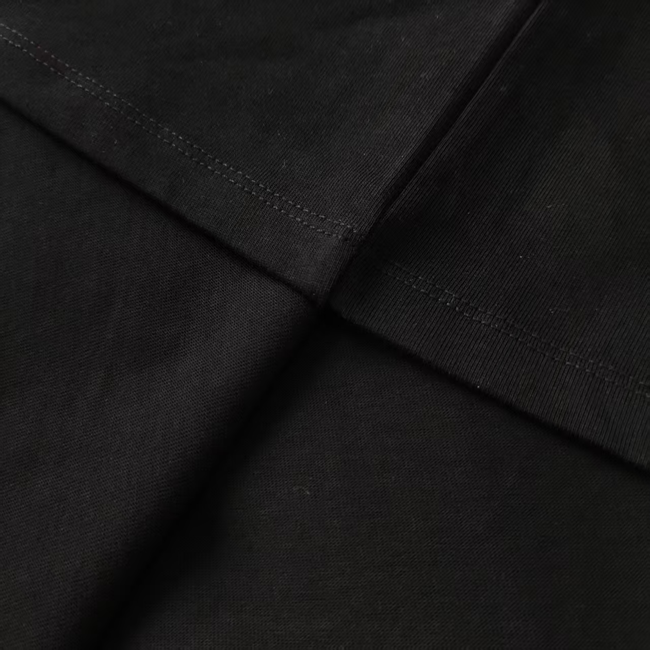 Louis vuitton/路易威登 胸前字母刺绣T恤短袖 工艺刺绣