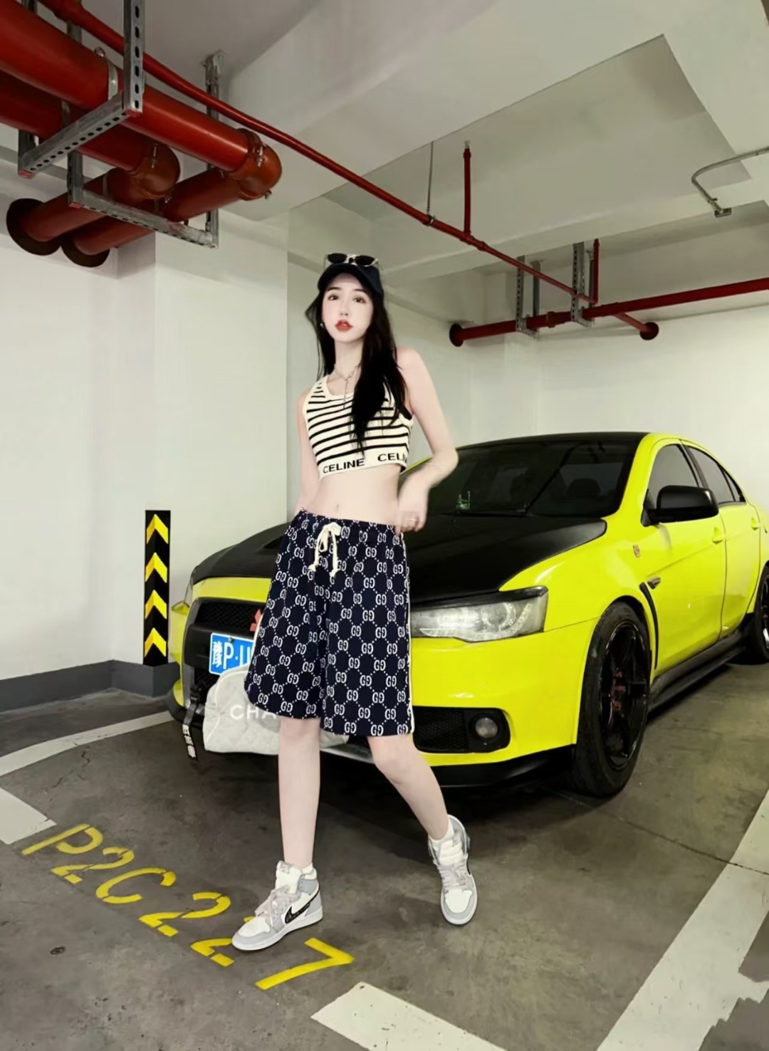 模特上身效果
Gucci/古驰 织带拼接满印字母logo休闲短裤