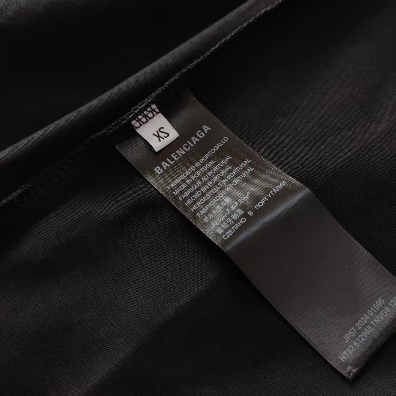 巴黎世家Balenciaga 大m字母刺绣短袖