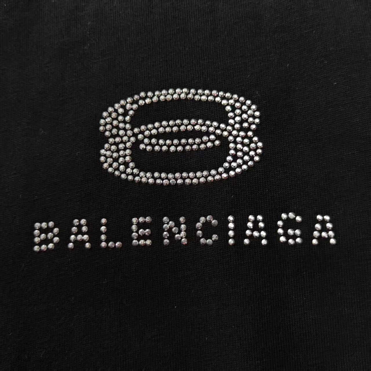 巴黎世家 Balenciaga基础双圈烫钻短袖 经典背后烫钻字母
