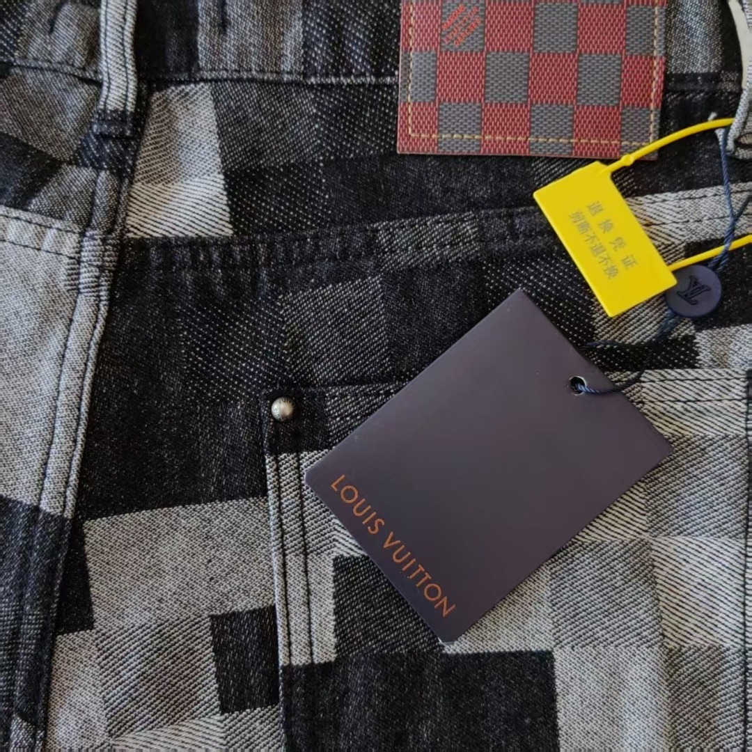 Louis Vuitton & 路易威登马赛克菲董联名秋冬牛仔裤
