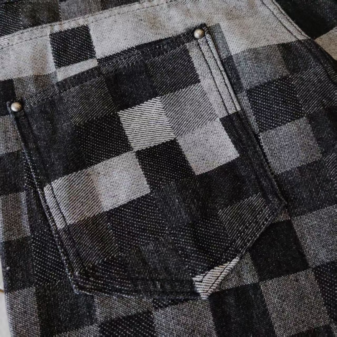 Louis Vuitton & 路易威登马赛克菲董联名秋冬牛仔裤