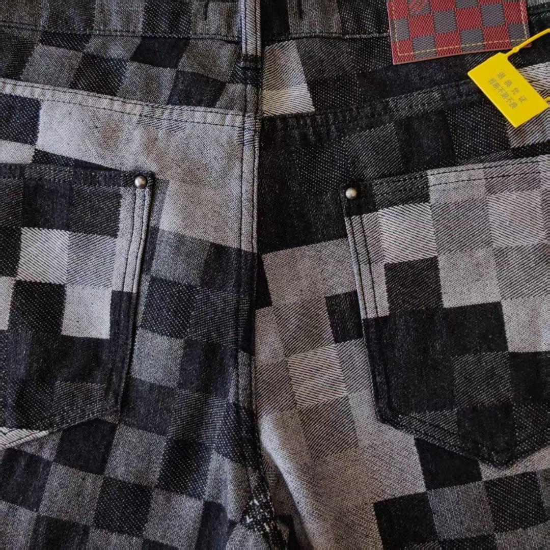 Louis Vuitton & 路易威登马赛克菲董联名秋冬牛仔裤