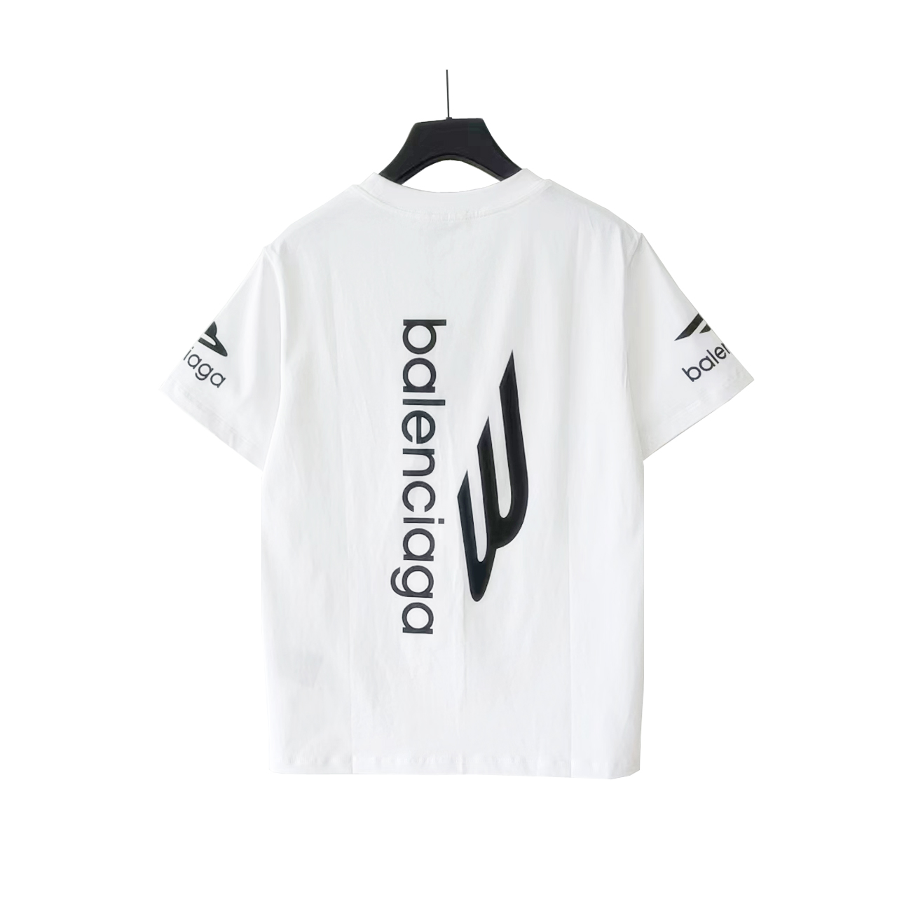 细节图 Balenciaga/巴黎世家 24SS后背M标logo印花短袖-Chinese UA Cheap High Quatity Brand Clothes Bags handbags Sneakers wholesale wholesaler seller from China Factory suppliers Fashion Clothing Shoes best Quality Beautiful Price 细节图 Balenciaga/巴黎世家 24SS后背M标logo印花短袖