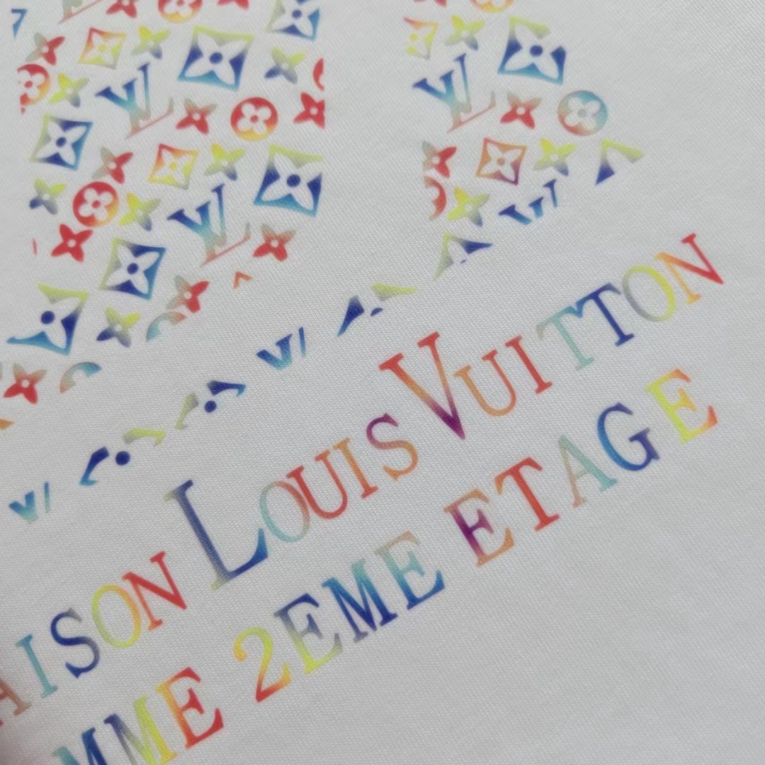 LOUIS VUITTON 路易 登威 24SS工具图案彩虹老花字母印花短袖T恤