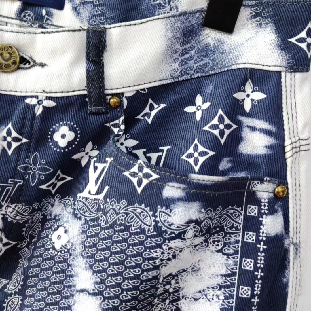 LouisVuitton/路易威登 腰果花牛仔短裤