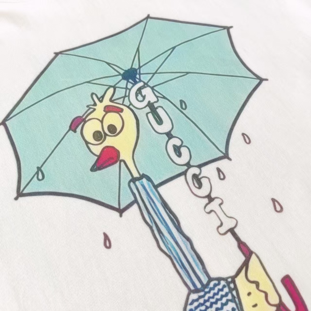 Gucci古驰 趣味卡通打伞的鸟圆领短袖