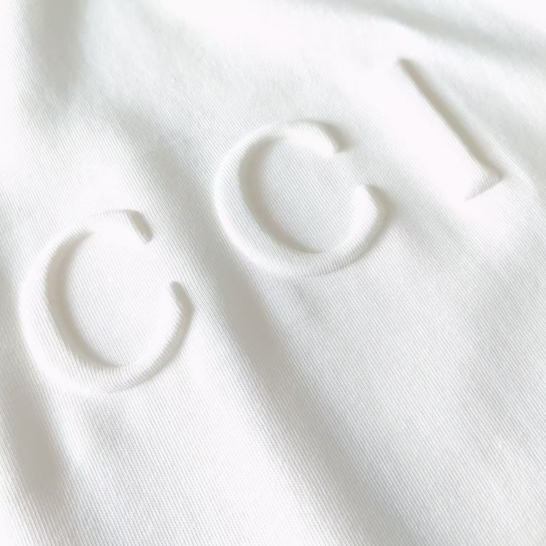 Gucci/古驰 浮雕字母logo短袖