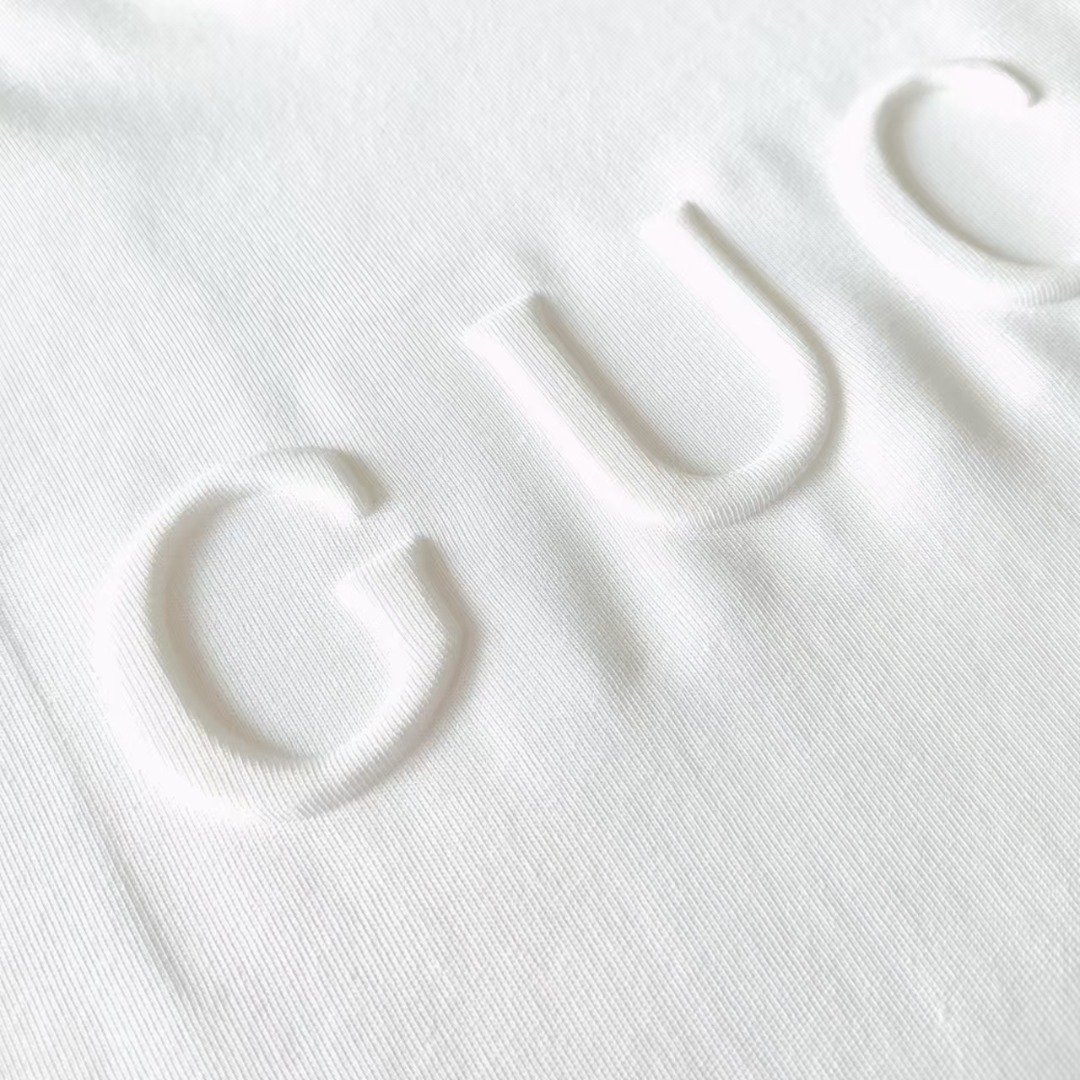 Gucci/古驰 浮雕字母logo短袖
