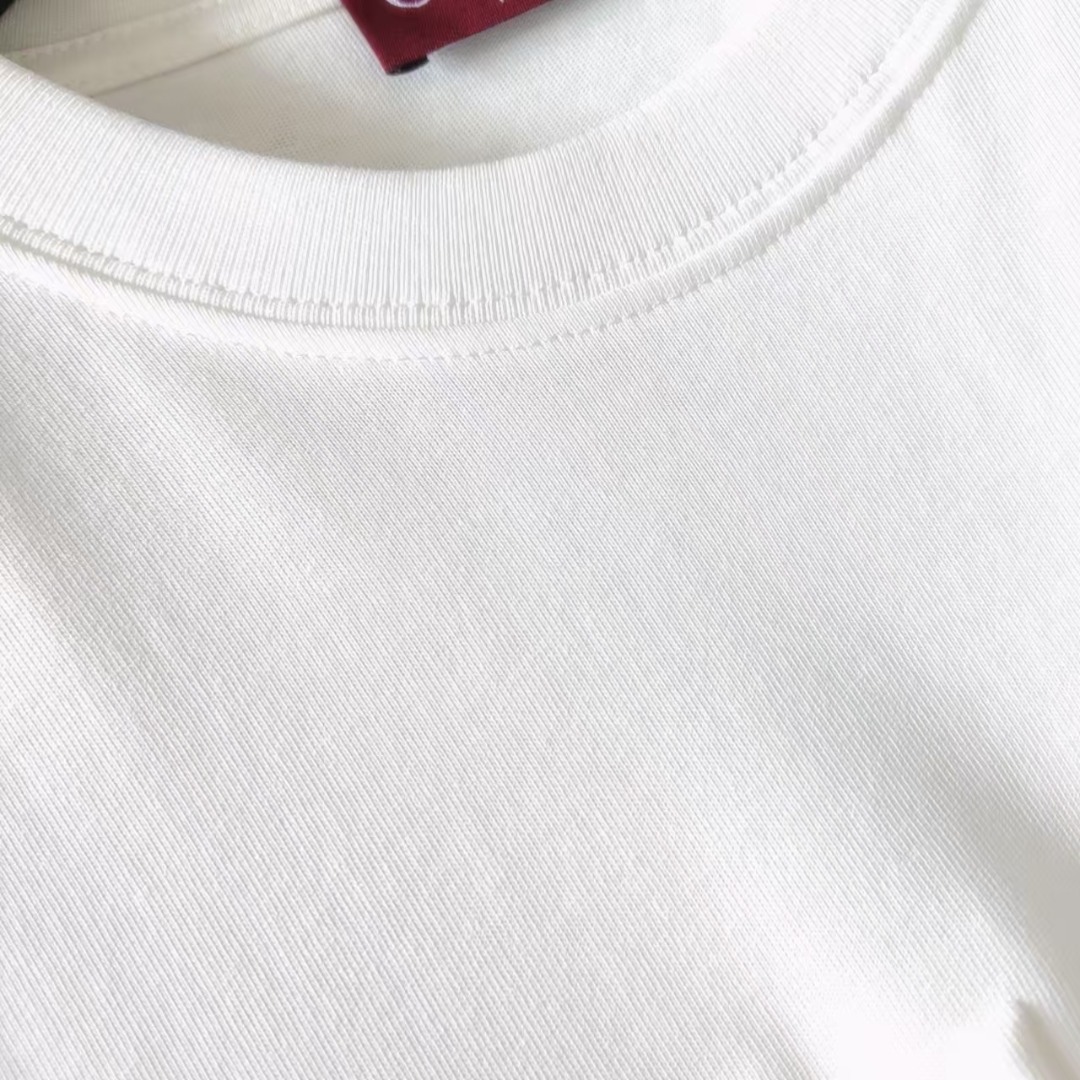 Gucci/古驰 浮雕字母logo短袖