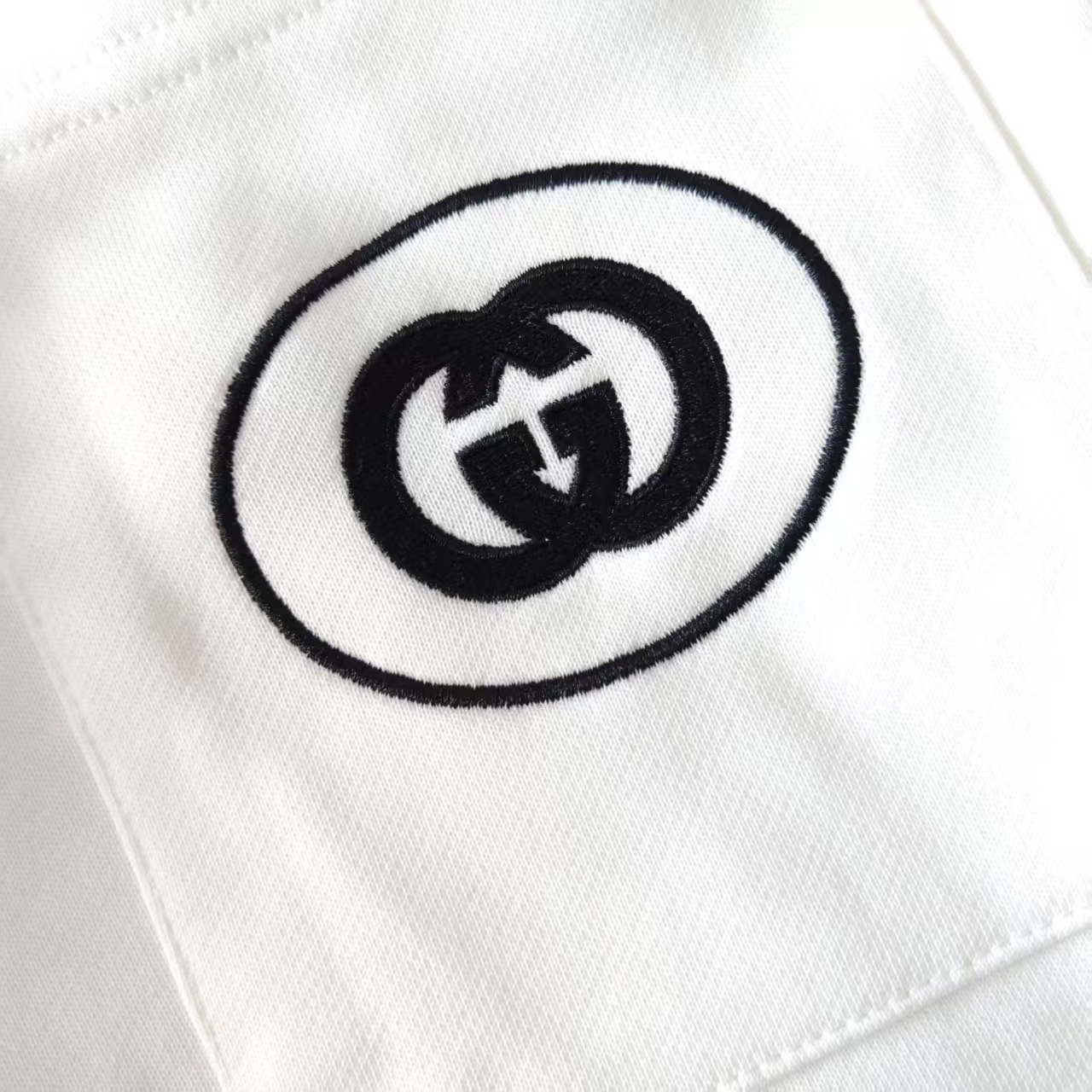 Gucci/古驰 双色拼接刺绣logo标识短裤 五分裤