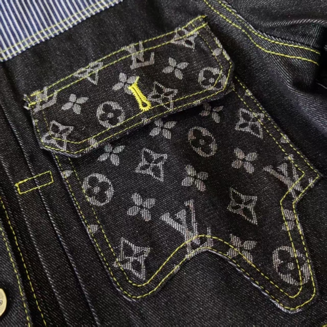 Louis Vuitton/路易威登 解构拼接老花满印工装牛仔外套